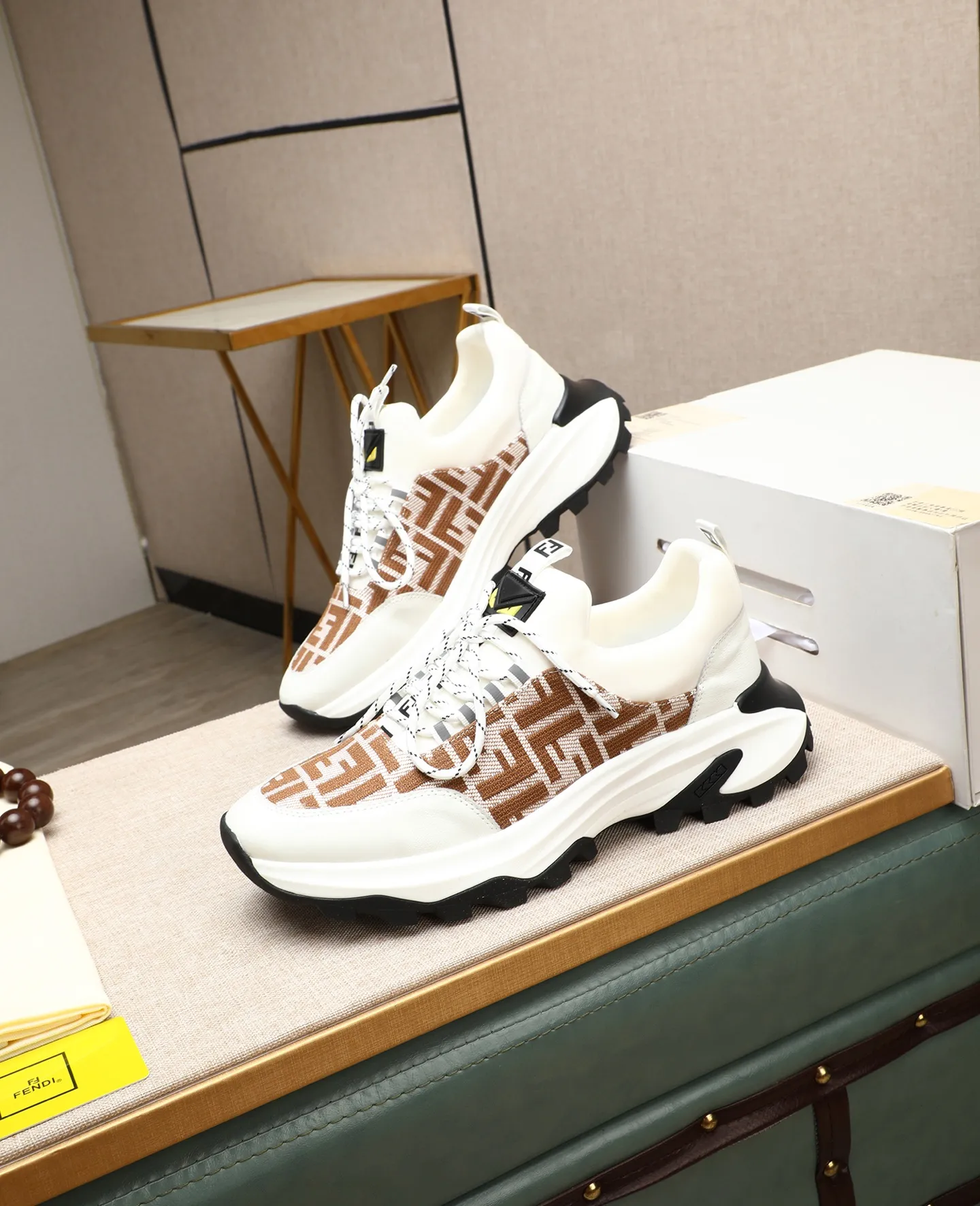 Men's shoes 💰460🕷🕷[FENDI] Fendi fashionable casual men's shoes 🇨🇳Original official website 1:1 model opening, new models are available first 💯Not high-profile but avant-garde, simple About low-key and fashionable, super versatile style 🌿 Made of original cowhide ➕ Pigskin lining 🎋 The version is comfortable on the feet, so rigorous for any small place, and the workmanship is first-class 🍍38-44 Large quantities in stock